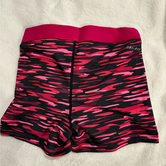 Nike pro shorts size:M - Picture 3 of 3